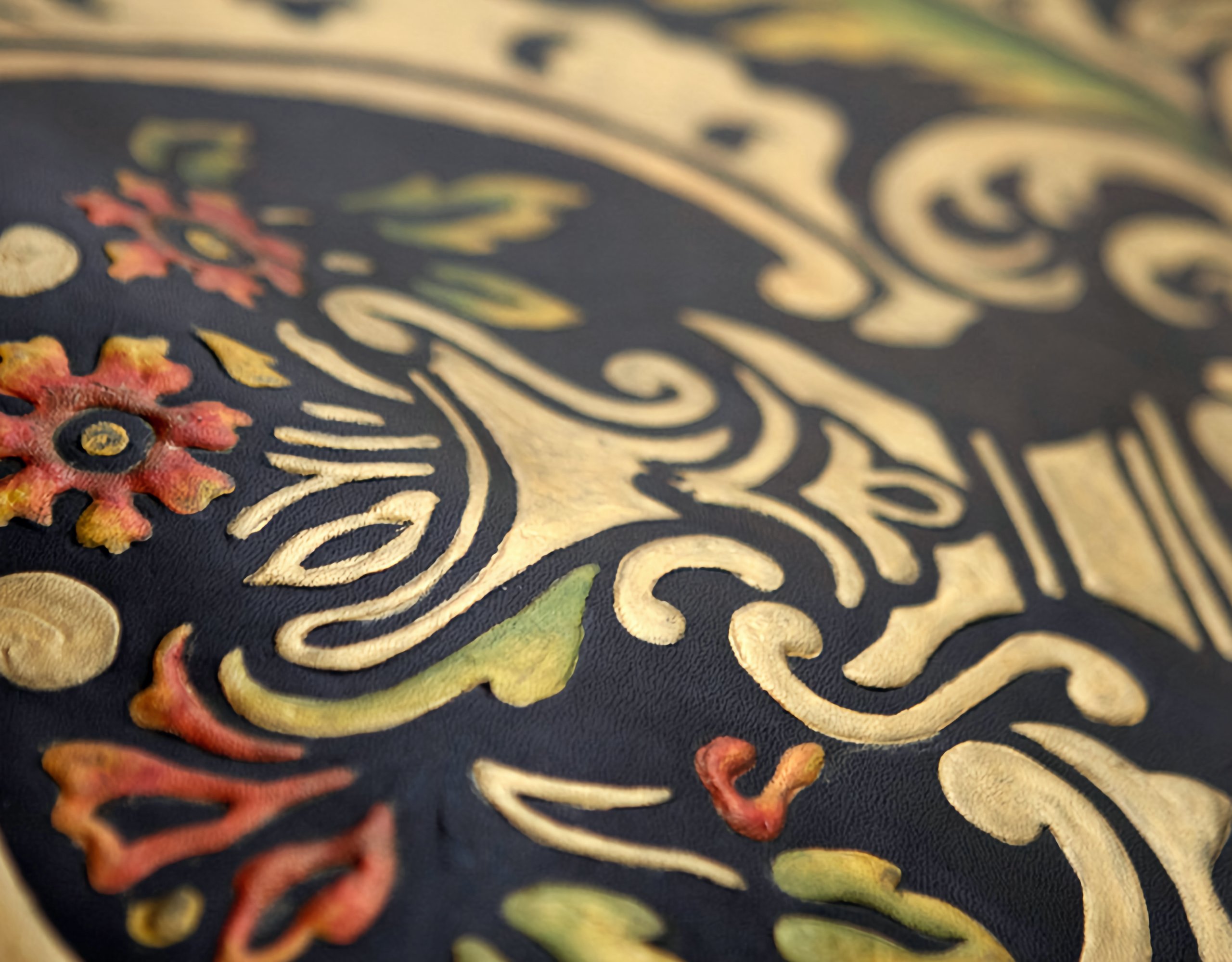 Luxury Line — cuoio nero con decoro dipinto in oro, Bordoni Leathers