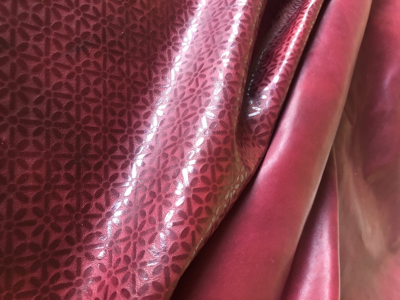 Tecnica cuoio impresso 1 — lavorazione a mano del cuoio, Bordoni Leathers