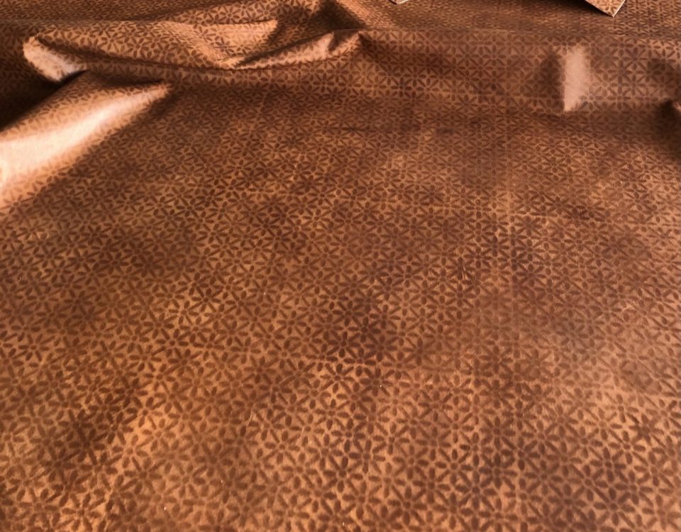 Cuoio vintage: pelle lavorata a mano con effetto invecchiato — Bordoni Leathers